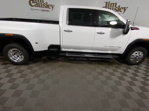 New 2026 GMC Sierra 3500 Denali w/ Denali Reserve Package image 9