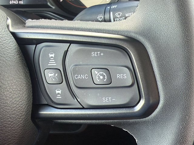 Used 2025 Jeep Gladiator Rubicon AWD/4WD image 27