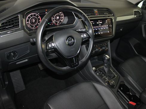 Used 2019 Volkswagen Tiguan SEL image 4