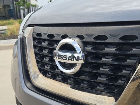 Used 2020 Nissan Kicks SR w/ SR Premium Package FWD image 11