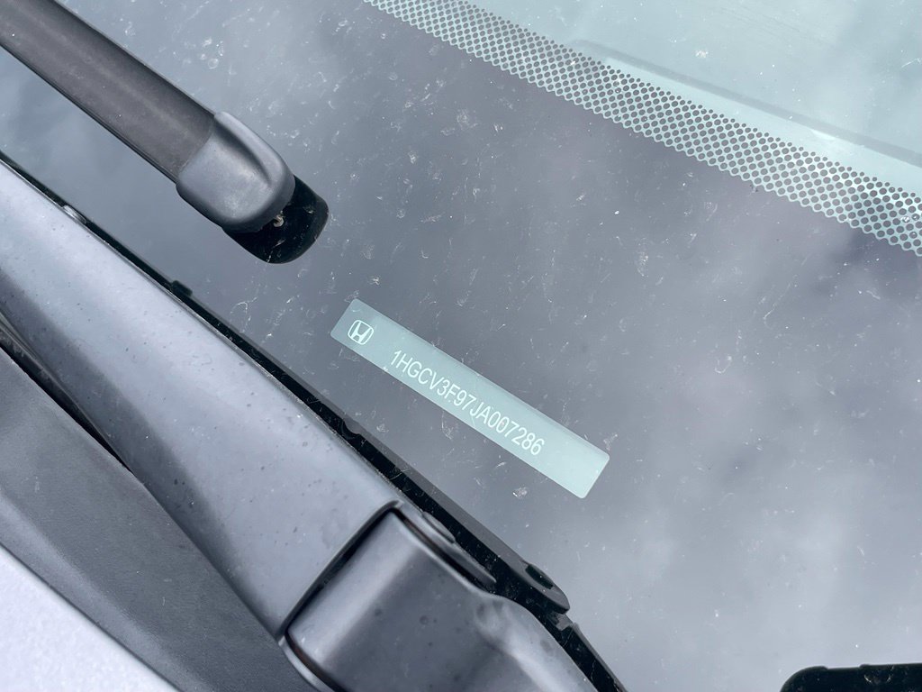 Used 2018 Honda Accord Touring image 10