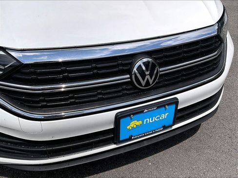 Used 2024 Volkswagen Jetta SE FWD image 29