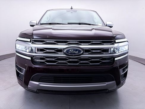 Used 2024 Ford Expedition Platinum AWD/4WD image 12