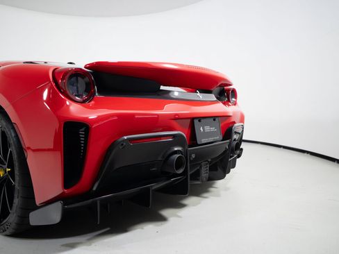 Used 2019 Ferrari 488 Pista Coupe RWD image 31