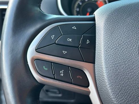 Used 2021 Jeep Cherokee Latitude Lux w/ Comfort/Convenience Group FWD image 23