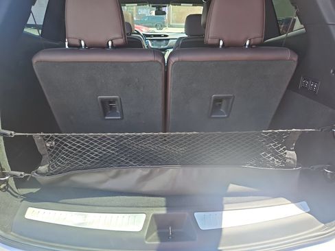 Used 2020 Cadillac XT6 Premium Luxury AWD/4WD image 17