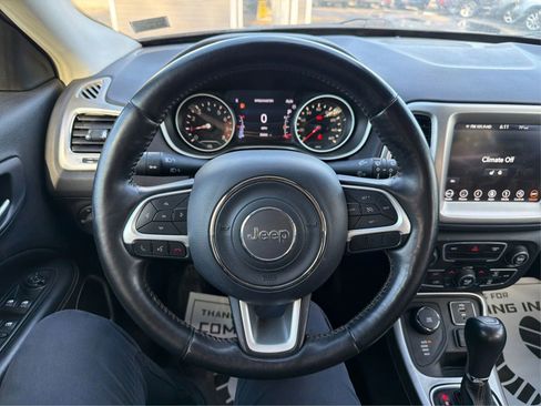 Used 2018 Jeep Compass Latitude w/ Popular Equipment Group AWD/4WD image 21
