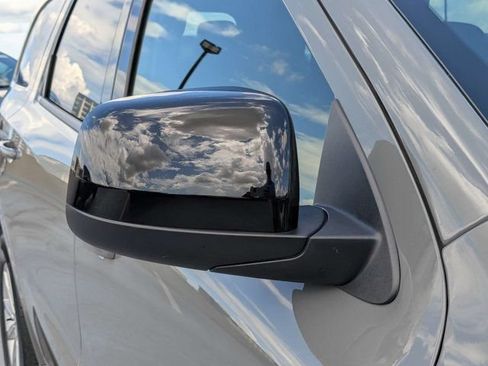 Used 2025 Dodge Durango GT RWD image 11