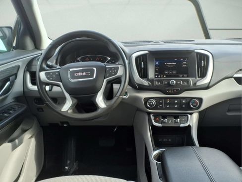 Used 2022 GMC Terrain SLE AWD/4WD image 10