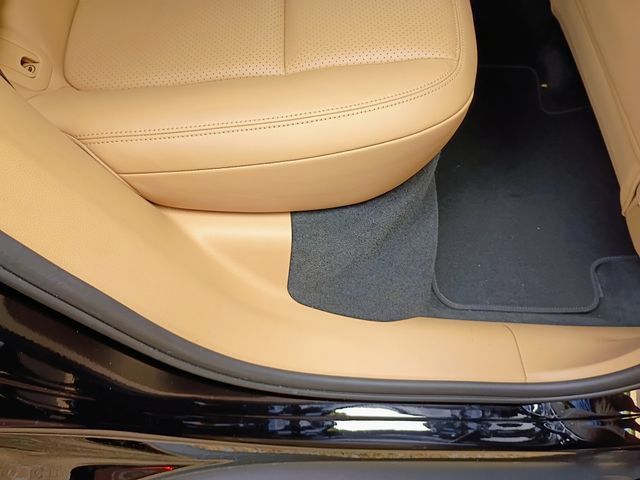 Used 2018 Porsche Macan AWD/4WD image 56