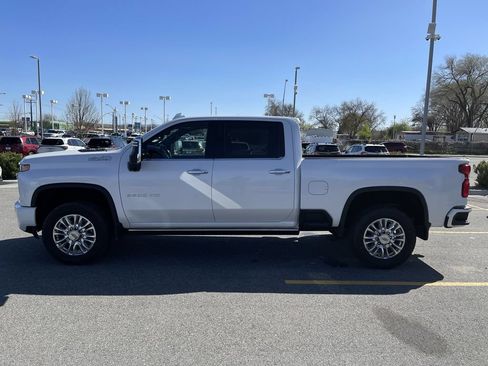 Used 2021 Chevrolet Silverado 3500 High Country w/ Z71 Off-Road Package AWD/4WD image 4