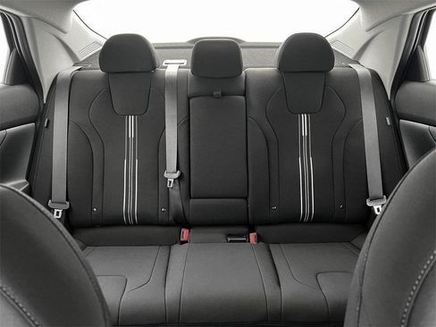 New 2025 Hyundai Elantra SEL image 16