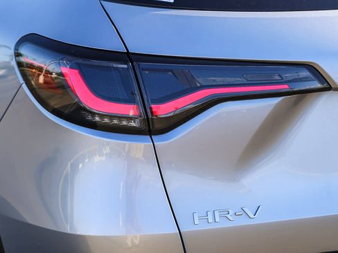 New 2026 Honda HR-V LX image 9