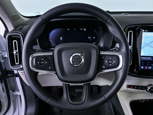 Certified 2026 Volvo XC40 B5 Plus w/ Protection Package Premier image 10