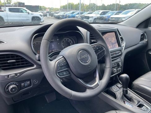 Used 2022 Jeep Cherokee Latitude Lux FWD image 18