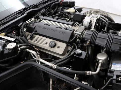 Used 1992 Chevrolet Corvette Coupe image 27