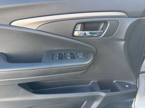 Used 2021 Honda Ridgeline Sport image 18