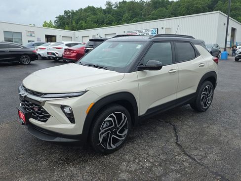 New 2026 Chevrolet TrailBlazer RS w/ Driver Confidence Package AWD/4WD image 4