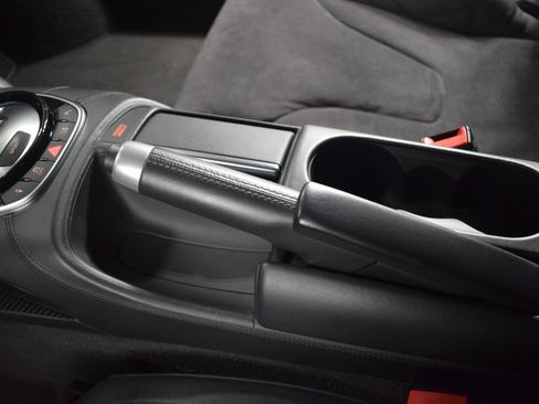 Used 2014 Audi R8 V8 w/ Convenience Package image 33