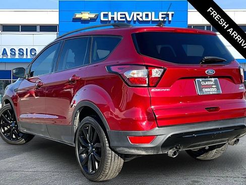 Used 2019 Ford Escape SE FWD image 3