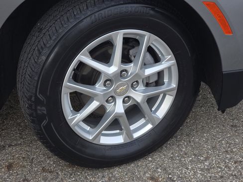 Used 2024 Chevrolet Equinox LT AWD/4WD image 13