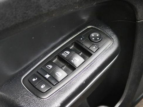 Used 2014 Chrysler 300 Touring w/ Quick Order Package 22F RWD image 9