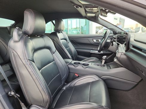 Used 2024 Ford Mustang Premium image 15