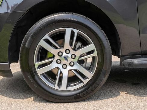 Used 2024 Ford Expedition Limited AWD/4WD image 14
