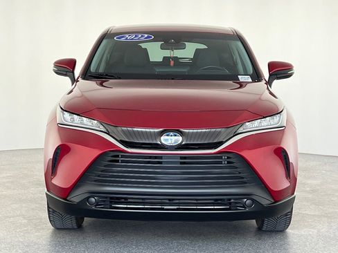 Used 2022 Toyota Venza XLE image 11