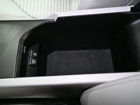 Used 2023 Toyota Camry SE FWD image 24