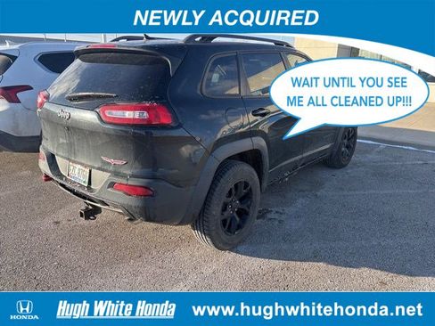 Used 2015 Jeep Cherokee Trailhawk image 7