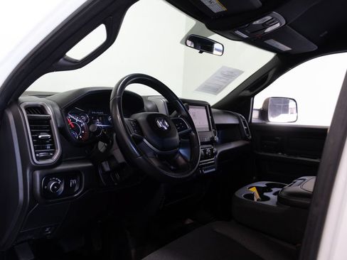 Used 2022 RAM 2500 Tradesman w/ Chrome Appearance Group AWD/4WD image 18
