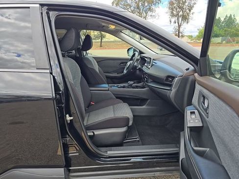 Used 2021 Nissan Rogue S FWD image 7