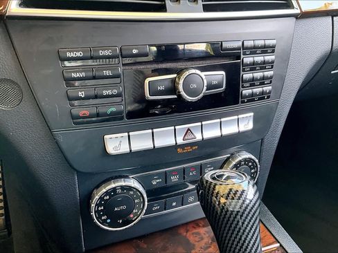 Used 2014 Mercedes-Benz C 250 Sedan image 32