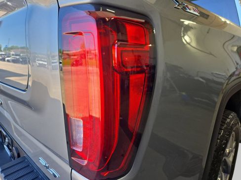 New 2026 GMC Sierra 1500 SLT w/ SLT Premium Package AWD/4WD image 40