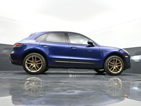 Used 2025 Porsche Macan AWD/4WD image 55