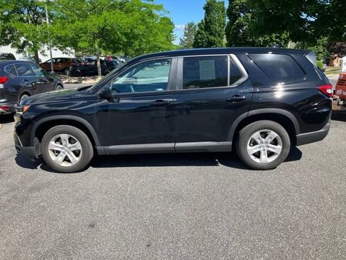Used 2023 Honda Pilot LX image 7