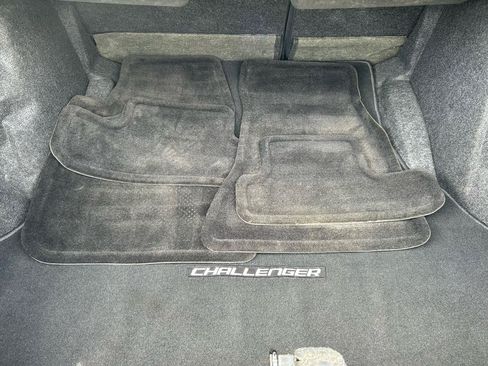 Used 2010 Dodge Challenger R/T RWD image 33