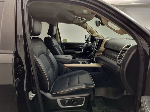 Used 2019 RAM 1500 Laramie AWD/4WD image 31