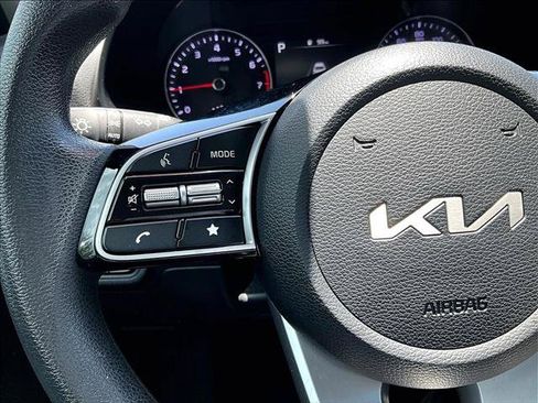 Used 2024 Kia Forte LXS w/ LXS Technology Package FWD image 20