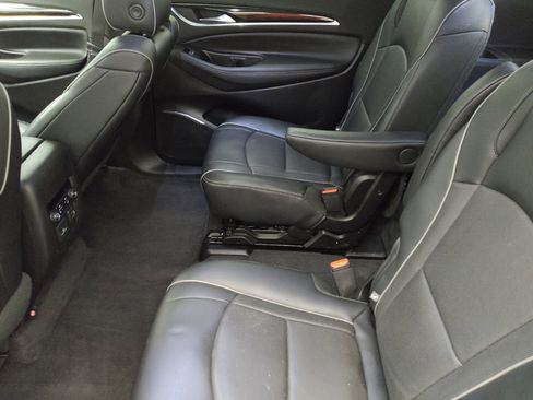Used 2019 Buick Enclave Avenir w/ Avenir Technology Package image 18