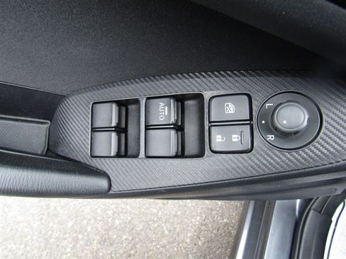 Used 2014 MAZDA MAZDA3 i Sport image 18