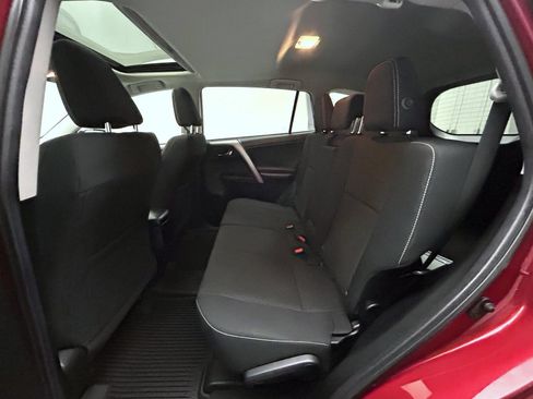 Used 2018 Toyota RAV4 XLE FWD image 19
