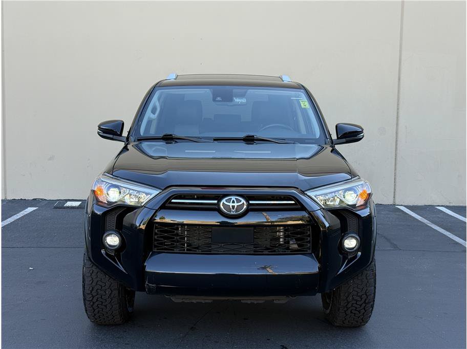 Used 2023 Toyota 4Runner SR5 Premium w/ Moonroof Package AWD/4WD image 3