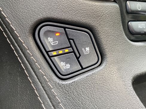 Used 2020 GMC Yukon SLT AWD/4WD image 15