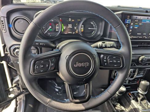 Used 2024 Jeep Wrangler Unlimited Rubicon 4xe image 16