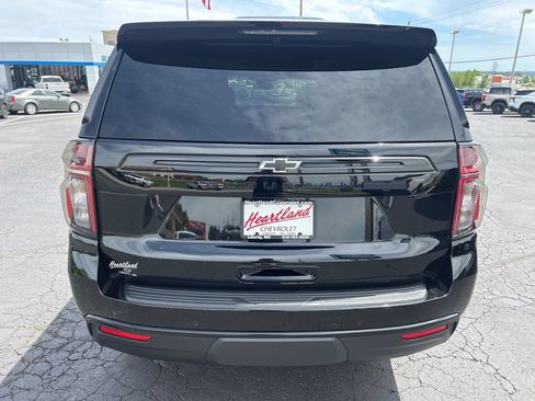Used 2024 Chevrolet Suburban Z71 w/ Luxury Package AWD/4WD image 6