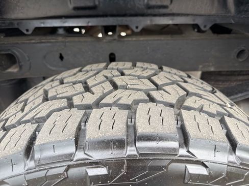 Used 2021 Chevrolet Silverado 1500 Custom Trail Boss w/ Midnight Edition image 32