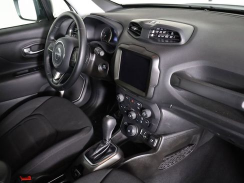 Used 2022 Jeep Renegade Latitude w/ Convenience Group AWD/4WD image 26