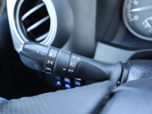 Used 2018 Toyota Tacoma TRD Sport image 24